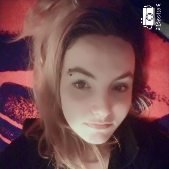 Meet your Posher, Jessica - Picture 1 of 1